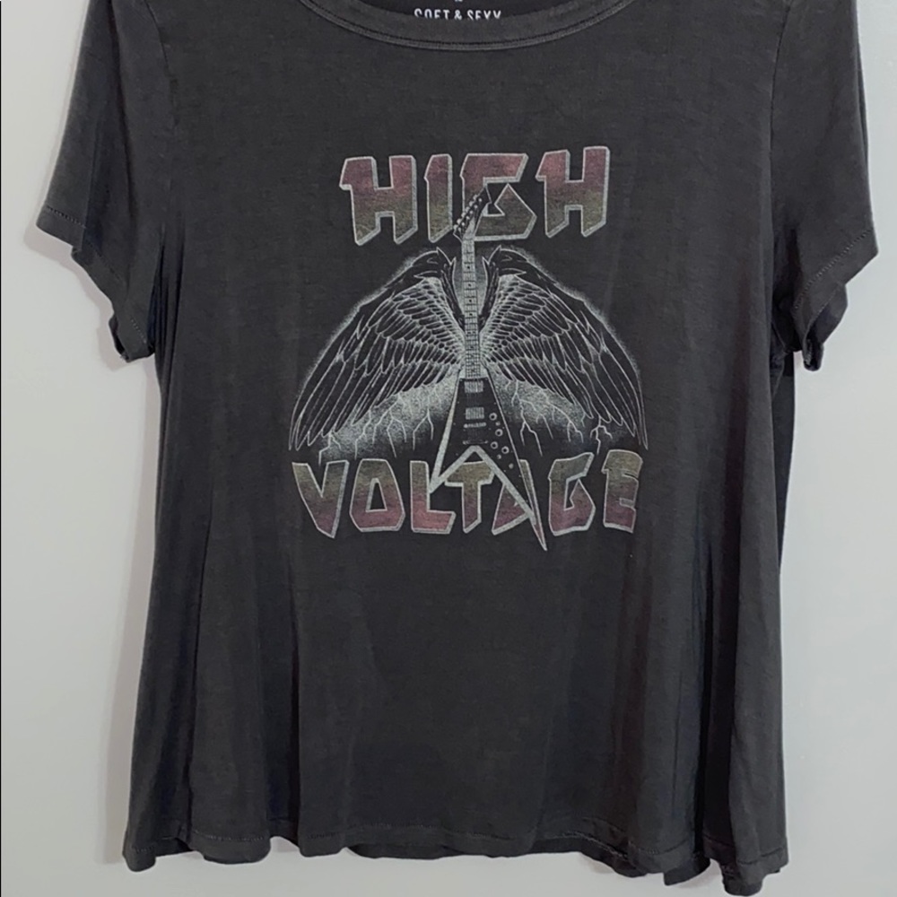 Graphic tee